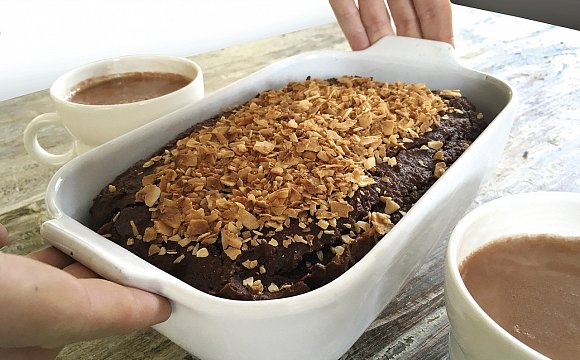 Čokoládovo - kokosová buchta s horkou COCOládou